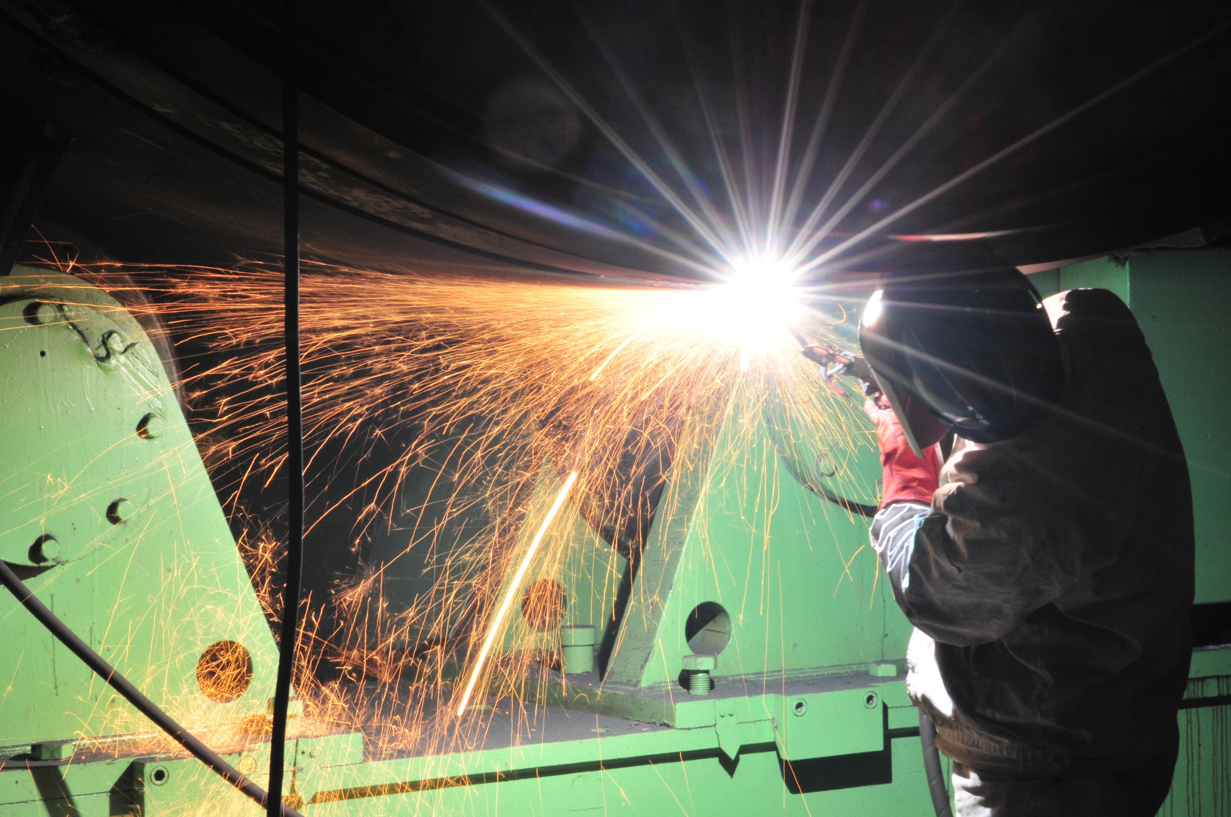 图为哈锅出产现场